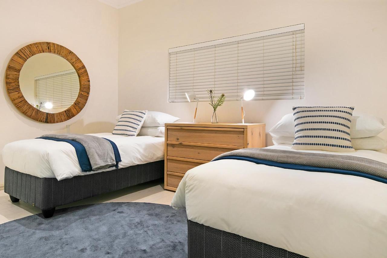 Luxury Serviced Mountain In Constantia Kapstadt