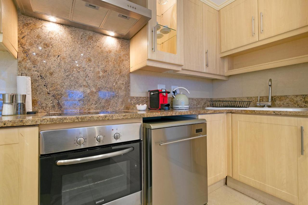 Luxury Serviced Mountain In Constantia Villa Kapstadt