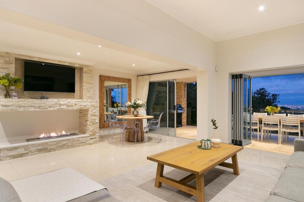 Luxury Serviced Mountain In Constantia Villa Cape Town